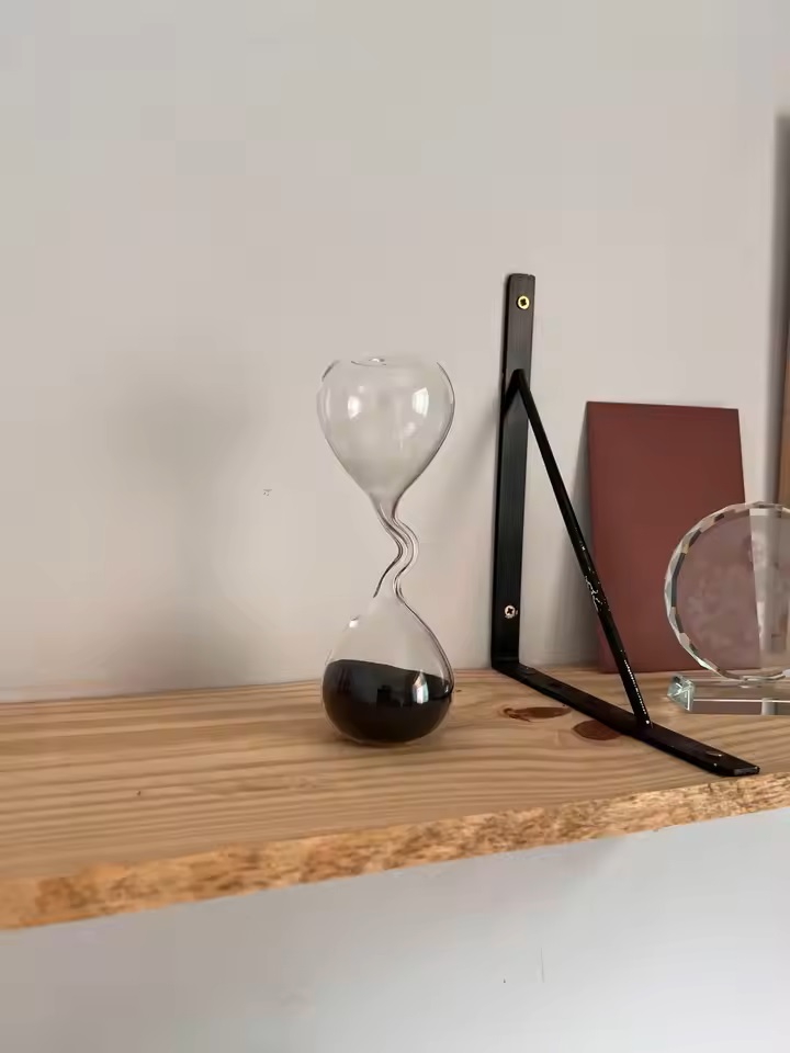 곡선 디자인 블랙 모래시계 모던 스타일 홈 데코 소품  - Interior Design Years Of School 리뷰 및 가격