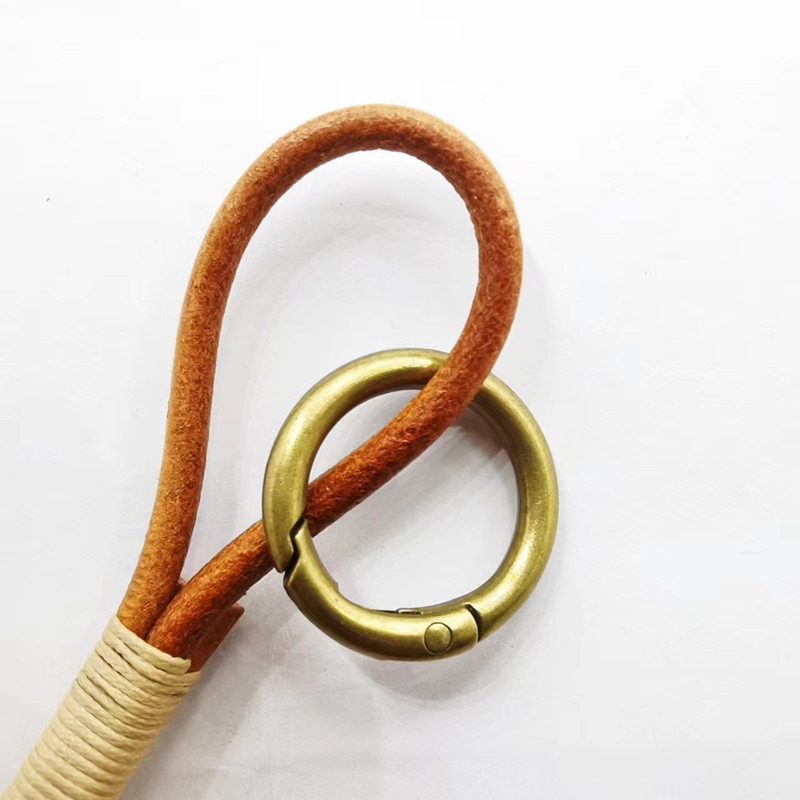가죽 끈 고리 레트로 소가죽 남성용 키체인 빈티지 로프 - Antique Brass Hook 리뷰 및 가격